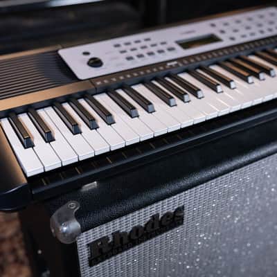 Yamaha YPT-270 61-key Portable Keyboard B-STOCK image 6
