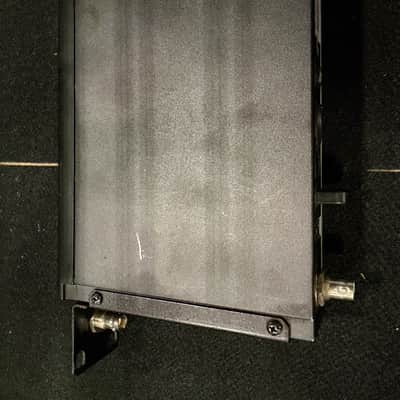 Shure SLX4-L4 Diversity Wireless Receiver image 3