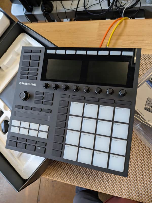 Native Instruments Maschine MKIII - Black image 1