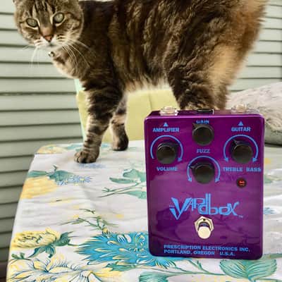 Prescription Electronics Yardbox 2003 •  Fuzz Face / Tone Bender clone • Rare Purple finish • MINT image 9