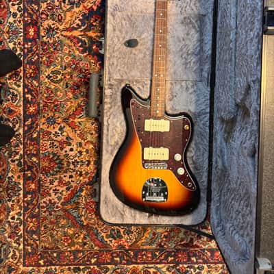 Fender MIJ Traditional II Late '60s Jazzmaster 2023 - 3-Color Sunburst image 5