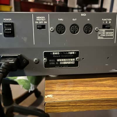 Roland Juno-106 61-Key Programmable Polyphonic Synthesizer 1984 - 1985 - Black image 5