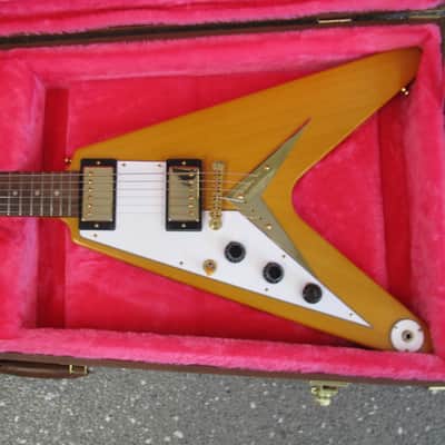 Epiphone '58 Korina Flying V Left-Handed 2023 - Aged Natural (White Pickguard) image 3