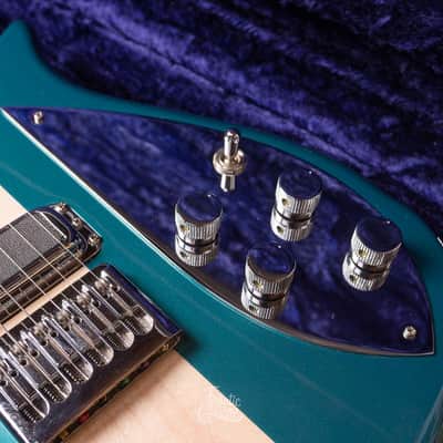 Rickenbacker 650A Atlantis - Turquoise Second Hand image 5