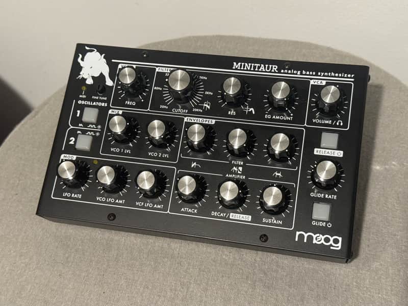 Moog Minitaur Rev2 TBP002 2012 - Present - Black image 1