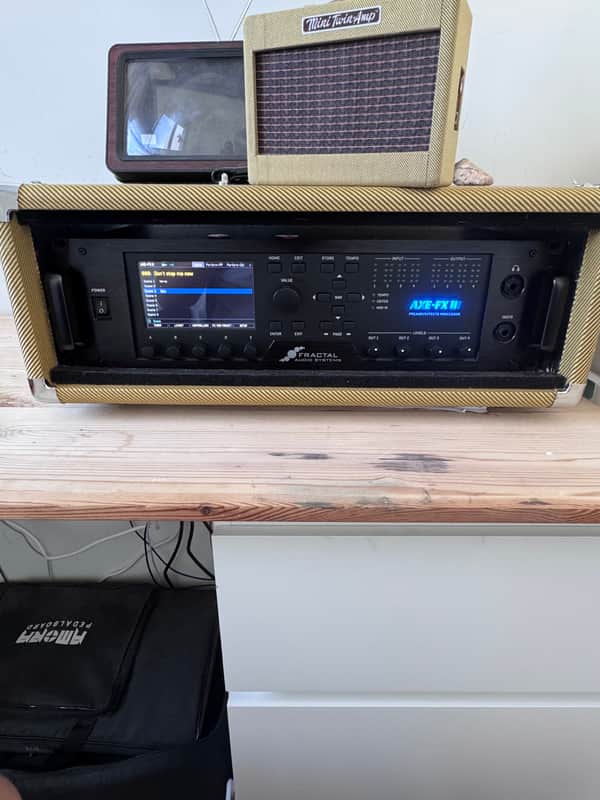 Fractal Audio Axe-FX III + gator rack tweed 3U image 1