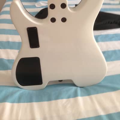 Steinberger GM2S White (GM) Vito Bratta, EMG pickups, headless guitar, graphite neck, (incl. gigbag) image 16