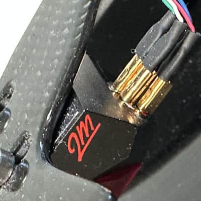 Pro-Ject Debut Carbon DC Turntable with Ortofon 2M Red image 3