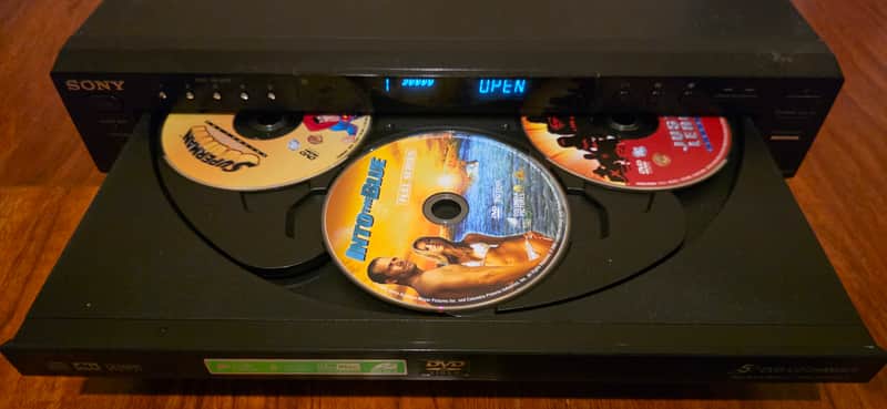 Sony 5-Disc Progressive Scan DVD Player DVP-NC665P - Tested & Working Great image 1