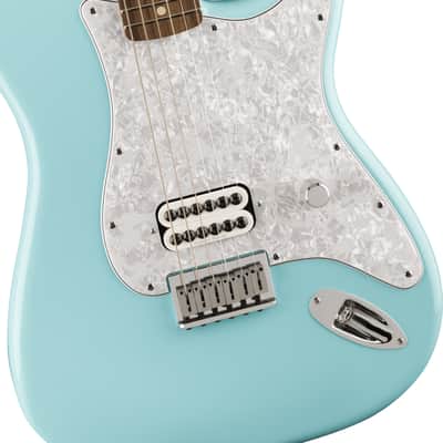 Fender Tom DeLonge Stratocaster Rosewood Fingerboard - Daphne Blue image 5