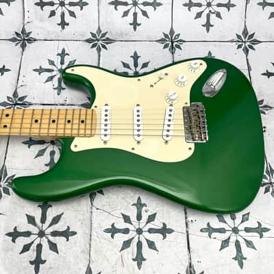 Fender Eric Clapton Artist Series Stratocaster with Vintage Noiseless Pickups • Candy Green • 2009 • 7.63 lb