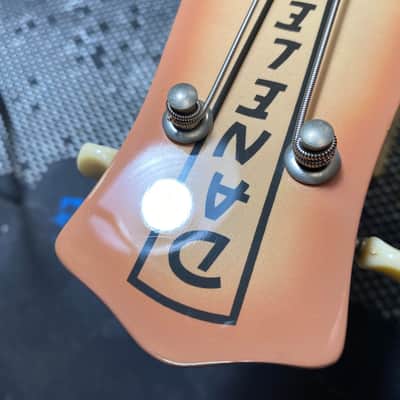 Danelectro Longhorn Bass image 9