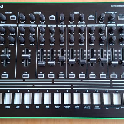 Roland AIRA TR-8 Rhythm Performer Drum Machine 2014 - Present - Black