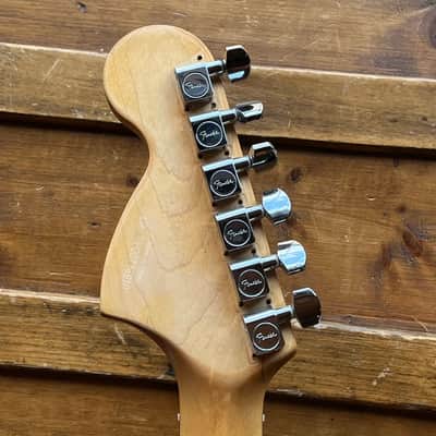 (18042) Squier Strat - Mighty Mite HSS Pickups with Rosewood Fretboard - Candy Apple Red image 4