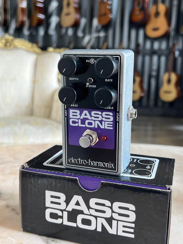 ELECTRO HARMONIX Bass Clone - Chorus image 1
