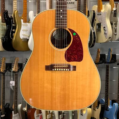 Gibson J45 Standard Natural image 1