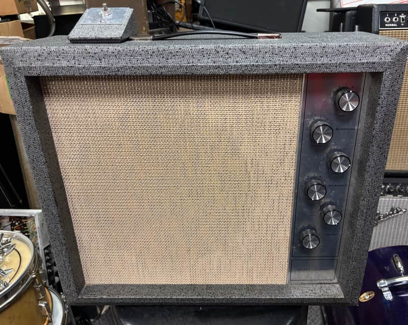 Vintage Silvertone 1482 1960’s Tube Amp with original Footswitch image 1