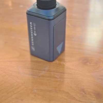 Sennheiser 🎤 Sennheiser SKP Plug-On Transmitter – 823–865 MHz image 2