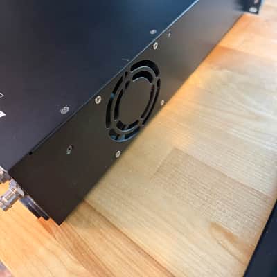 Avid HD I/O Analog 16x8 image 5