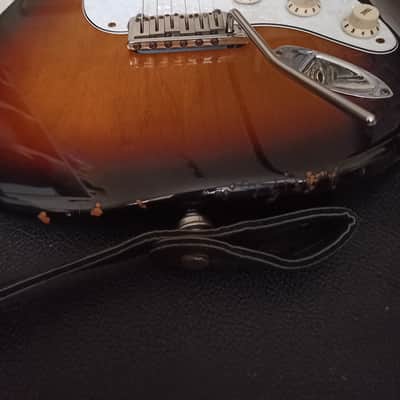 Fender American Deluxe Stratocaster 1998 - sunburst image 9