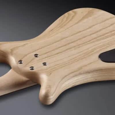 Warwick Pro Series Streamer CV | 4 String | Natural Transparent Satin image 3
