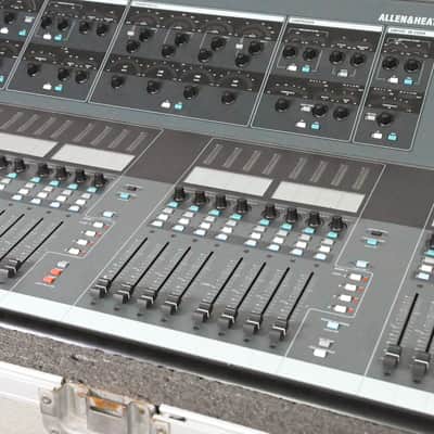 Allen & Heath iLive-T112 Console with Road Case and iDR-48 Stage Box CG012MM *ASK FOR SHIPPING* image 6