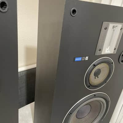 Rare Vintage Pioneer CS-05 3 Way Speakers (82) Japan Only W/ Ribbon Tweeters. Rare Vintage Pioneer CS-05 3 Way Speakers (82) Japan Only W/ Ribbon Tweeters. image 5