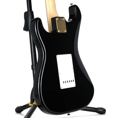 Fender Made In Japan Limited Edition Traditional II '60s Stratocaster Black w/Matching Headstock, Gold Hardware image 6