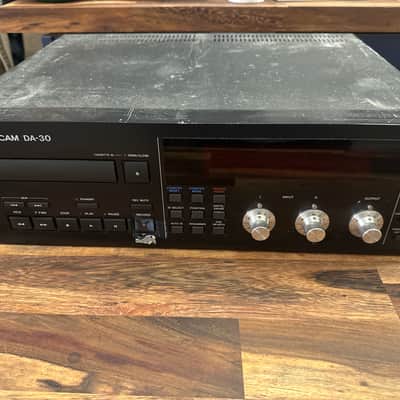 TASCAM DA-30 Master Recorder - Black image 1