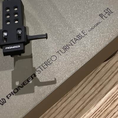 Pioneer  PL-512 vintage hi-fi turntable / new belt image 19