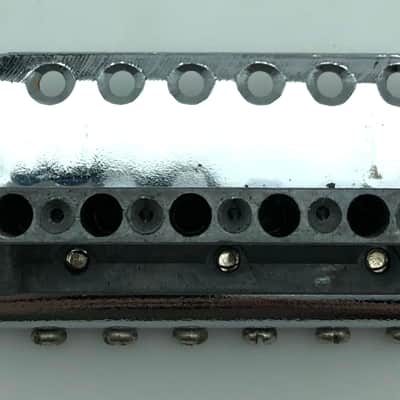 Stratocaster Style Tremolo Vibrato Assembly - Chrome image 3