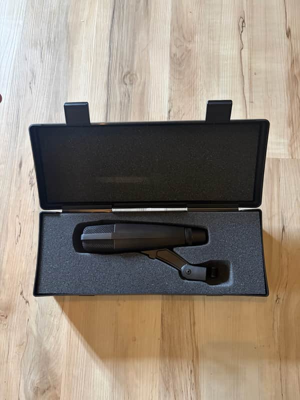 Sennheiser MD 421 II Cardioid Dynamic Microphone 2002 - Present - Black image 1