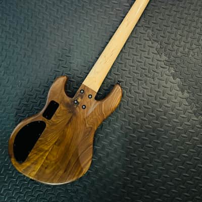 Alien Audio Constellation 5 - Walnut image 3