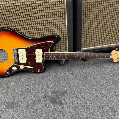 Fender American Vintage '65 Jazzmaster 2017 - 3-Color Sunburst image 2