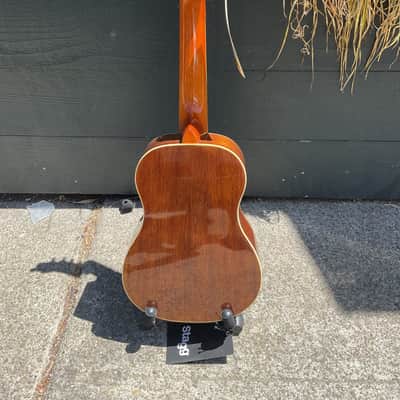 Oscar Schmidt OU5 Ukelele w/hard case image 3