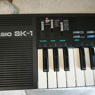 Casio SK-1 32-Key Sampling Keyboard 1986 - Black image 5