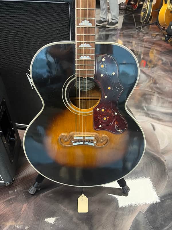 Gibson SJ-200 1947 - 1954 | Reverb