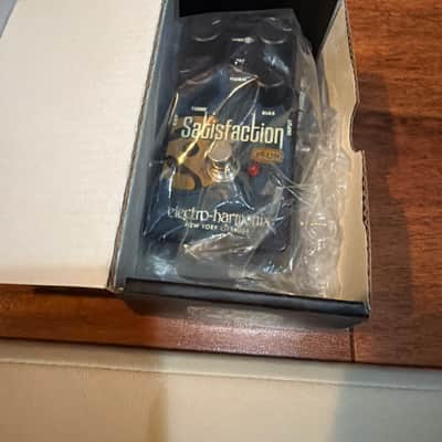 Electro-Harmonix Satisfaction Plus Fuzz 2023 - Present - Black / Blue Graphic image 2