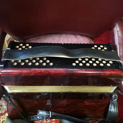 Hohner Verdi III M Accordion - Red Pearl Ivory Bild 7