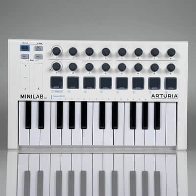 Arturia Universal MIDI Controller MKII White Keyboard image 3