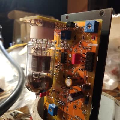 bizarre | jezabel Chloe black gold Vacuum Tube Distortion, Filter,Delay and LPG/VCA image 5