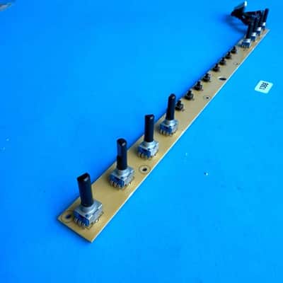 Immagine BEHRINGER UMX610 U-Control MIDI Keyboard Parts: Control Panel Circuit Board - 3