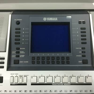 Yamaha PSR-s700 Professional Arranger Workstation image 4