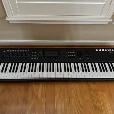 2011 Kurzweil PC3K8 88 Key Production Station Keyboard