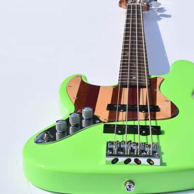 Ankh Instruments 35" scale,L/H, 4 String, Jazz Bass, Woodie, 2021, Lime image 5