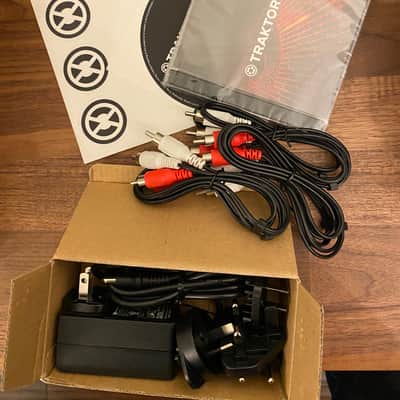 Native Instruments Traktor Scratch A6 Brand New Complete Set image 2