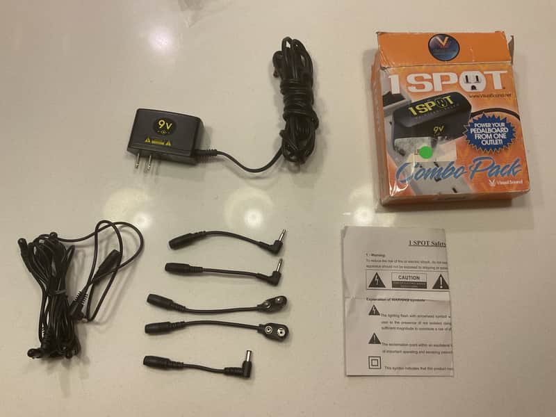 Truetone 1 Spot 9v Adapter Combo Pack with 8-Plug Daisy Chain and 5 Adaptors - Black image 1
