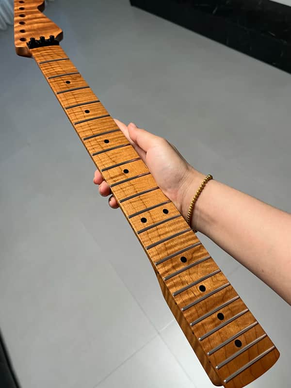 AAAAA Start Floyd nut Roasted flame Maple Electric Guitar Neck Round stainless steel 22 frets Black dot Inlay satin image 1