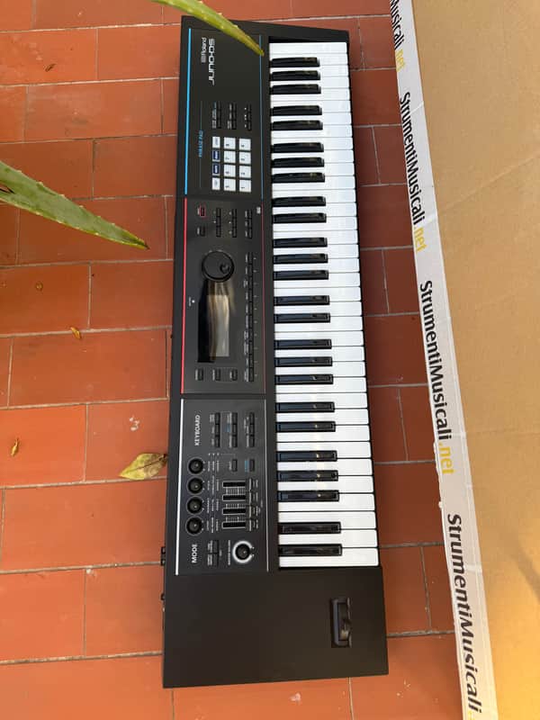 Roland Juno DS61 Synthesizer 2018 - Present - Black image 1
