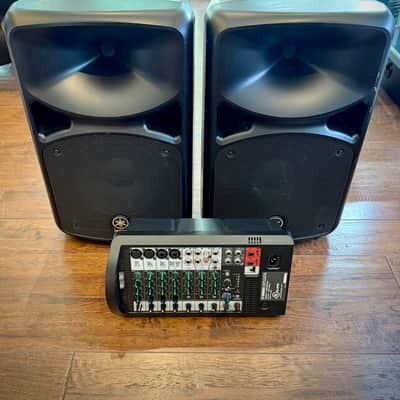 Yamaha StagePas 600i Portable PA System image 1